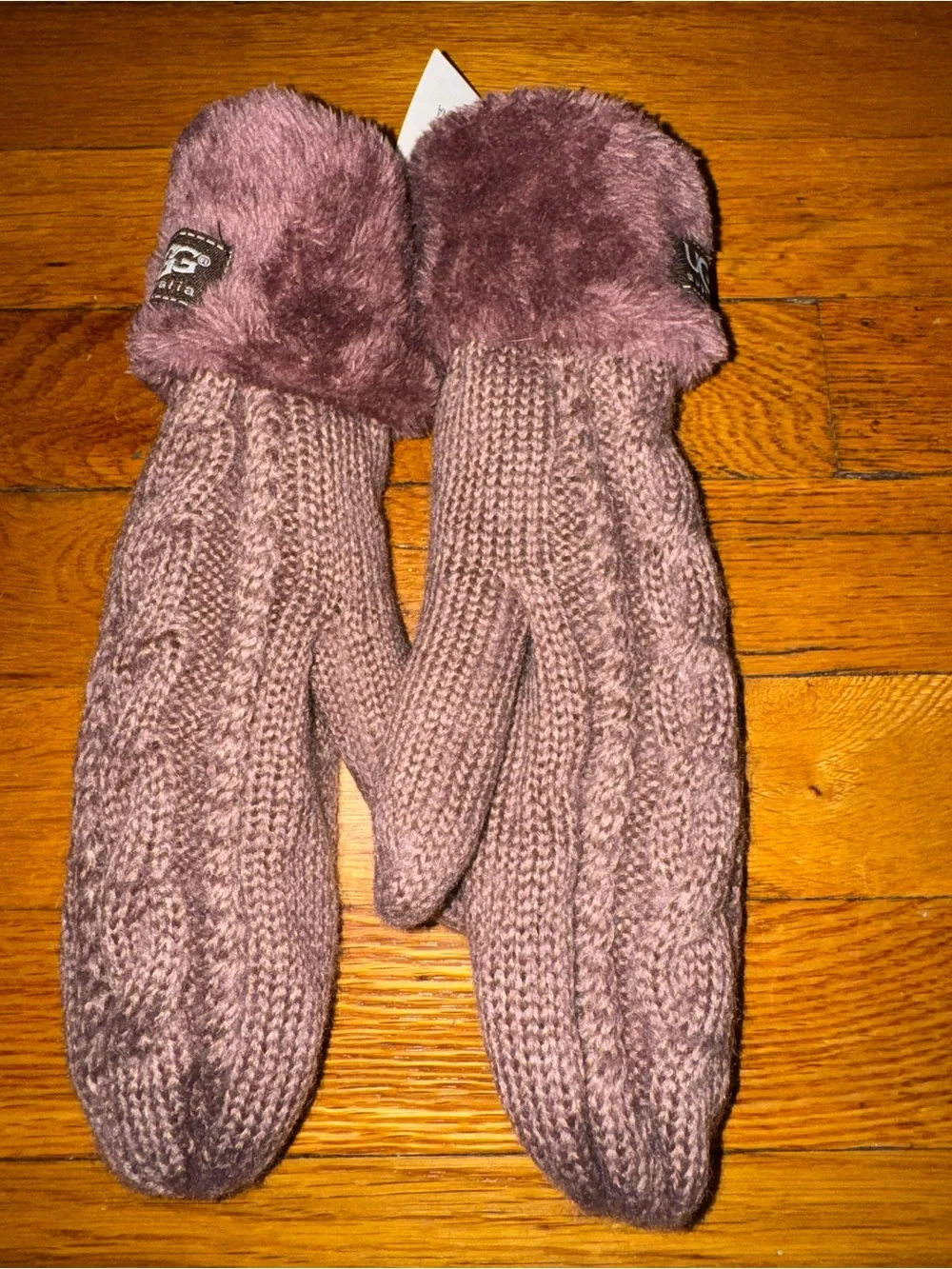 UGG Cable Knit Faux-Fur Cuff Sweater Mittens